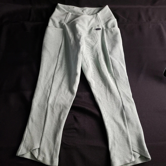 Gymshark Poise Cropped Performance Pants Small - Picture 3 of 10